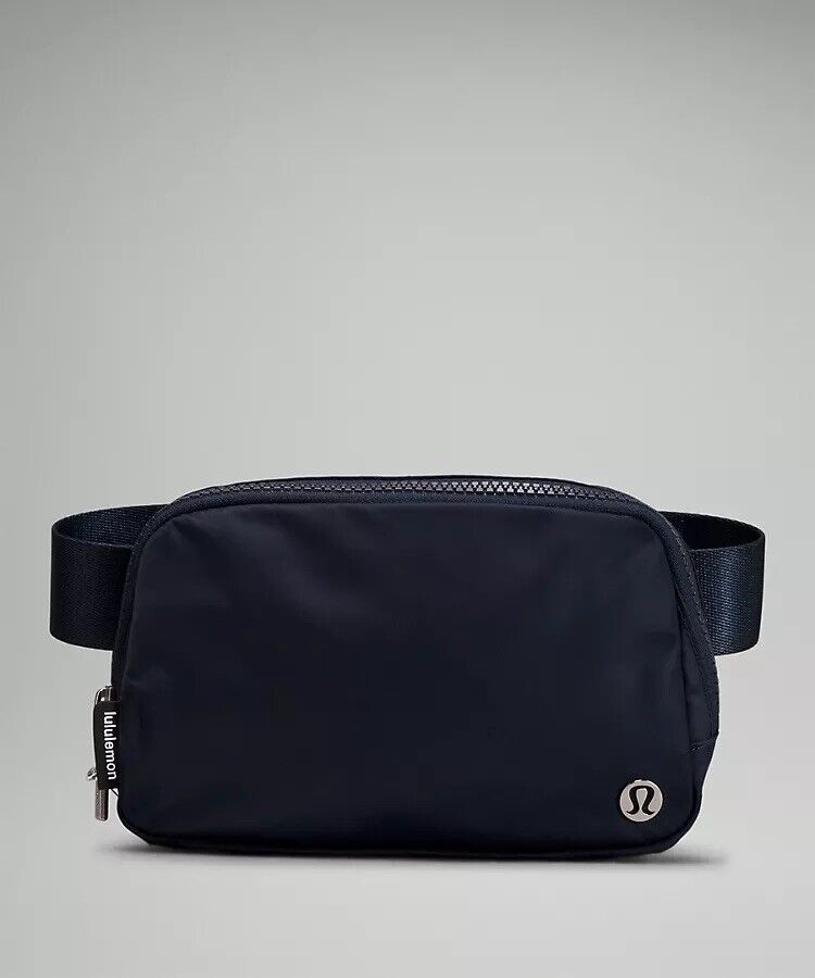 Lululemon deals everywhere belt bag black